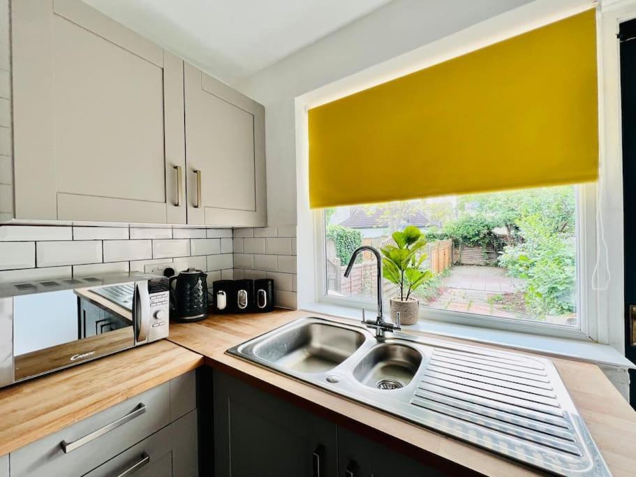 Vibes In For Contractors, Workers By Artisan I Weekly Or Monthly Offer I Free Parking I Sleeps 5 *