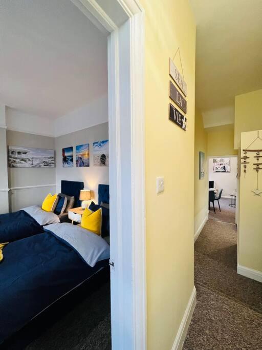 Vibes: Artisan With Free Parking In Southend-on-Sea