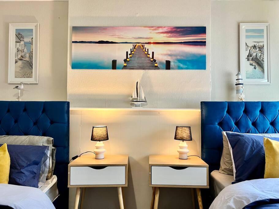Vibes: Artisan With Free Parking In Apartment